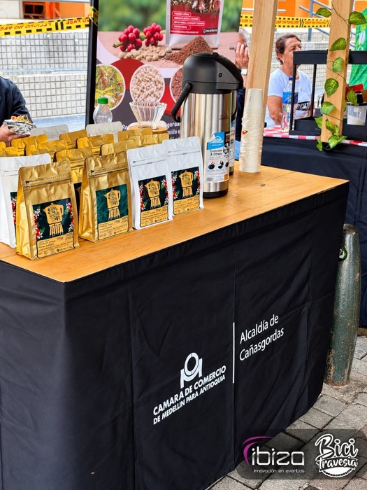Stand de café en la feria con la Alcaldía de Cañasgordas · Ibiza Eventos