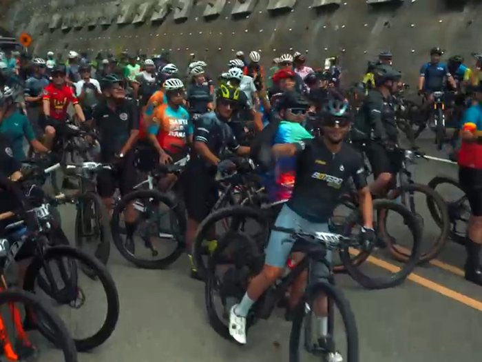 Salida de los ciclistas de montaña · Ibiza Eventos