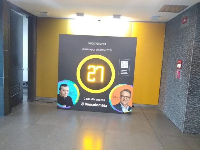 Pantallas LED y carro valla · Prospera Marketing